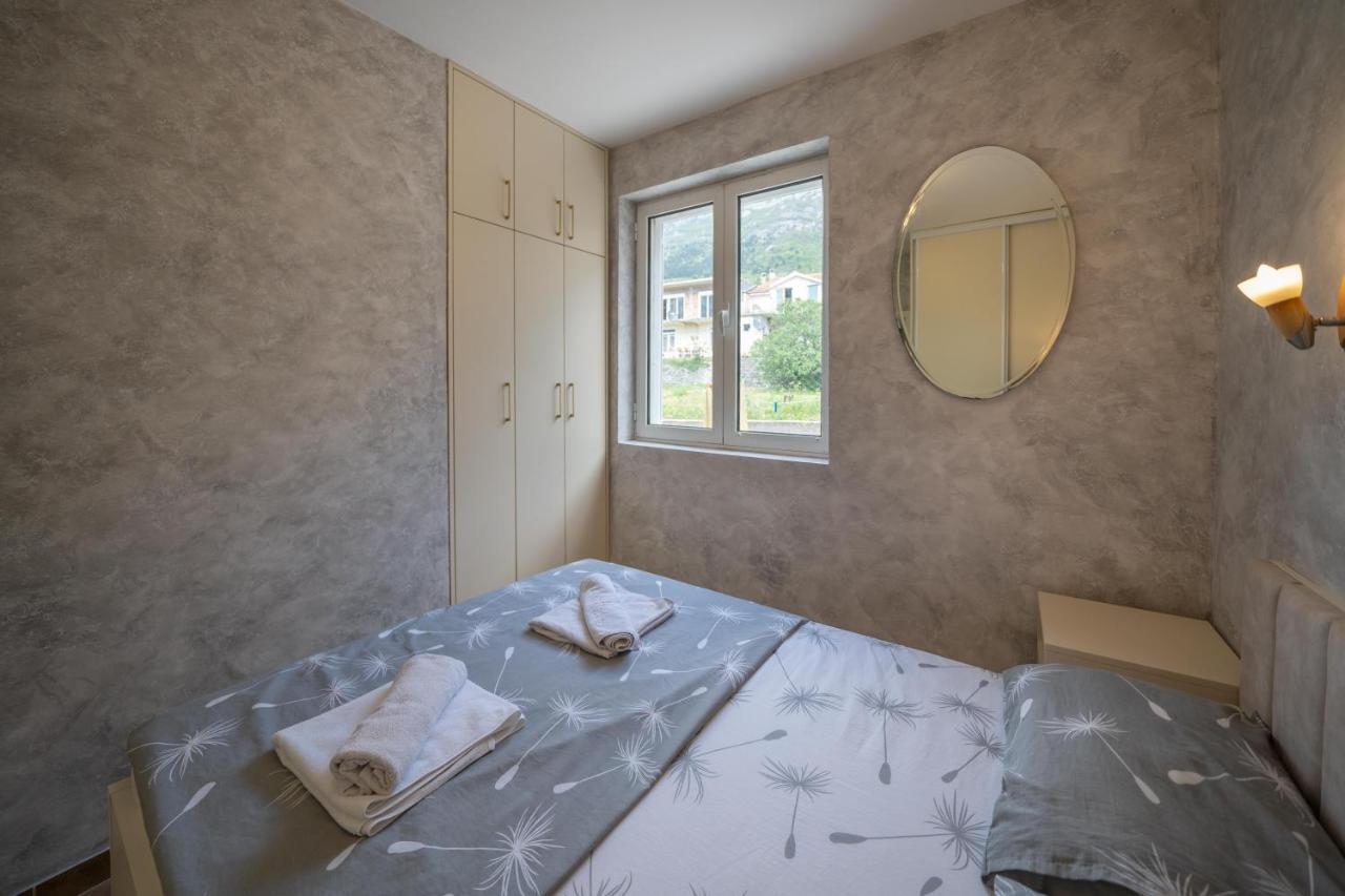 Apartman Anja Risan Bagian luar foto