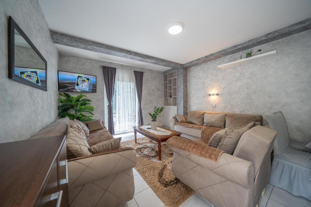 Apartman Anja Risan Bagian luar foto